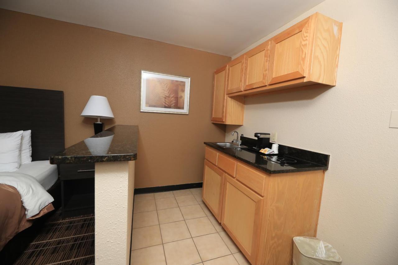 Quality Inn Dfw Airport North - Irving Kültér fotó
